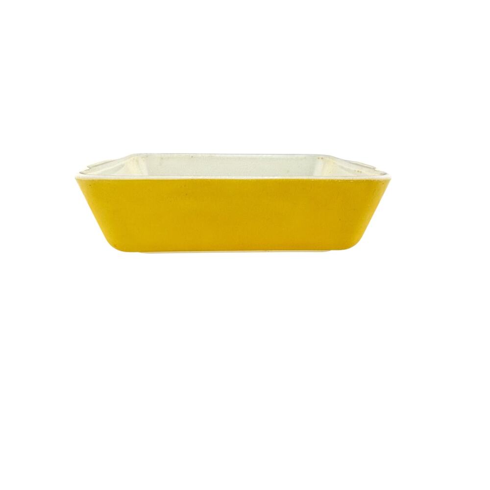 Vintage Pyrex Yellow Refrigerator Dish – 1.5 Quart, No Lid